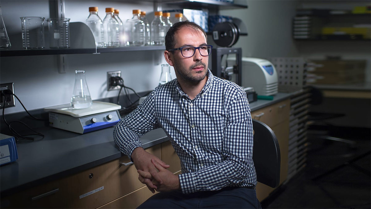 Dr. Benoit Chassaing