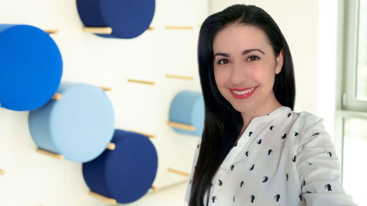 HID, HID talent, female in a lab